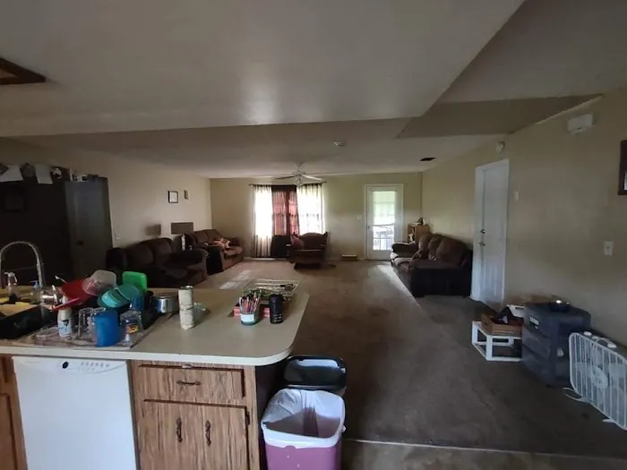 WE BUY Mobile HOMES WITH LAND CASH ANY CONDITION Picture 6