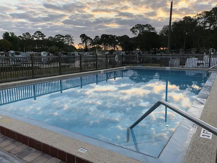 Bee's RV Resort Picture 3