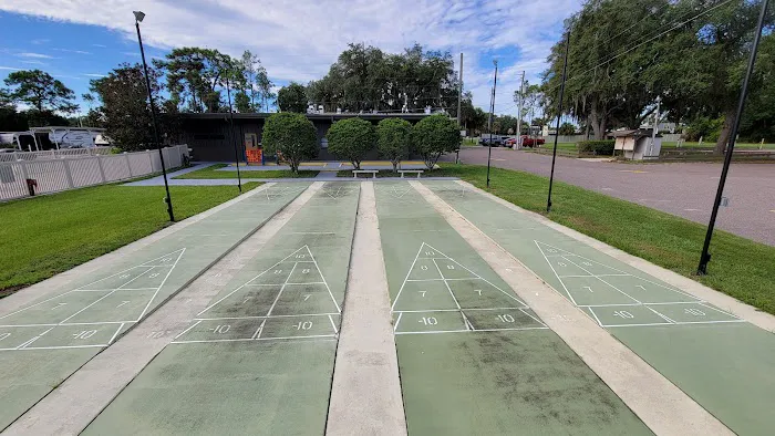Bee's RV Resort Picture 4