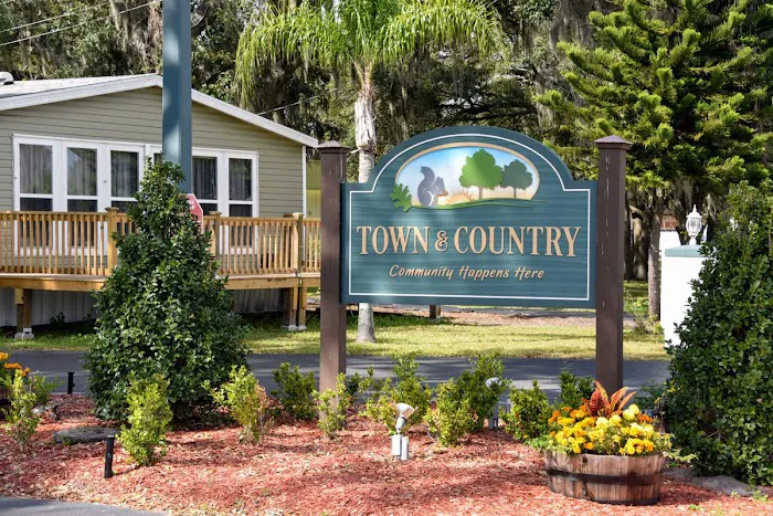 Town & Country Mobile Home Park Picture 2
