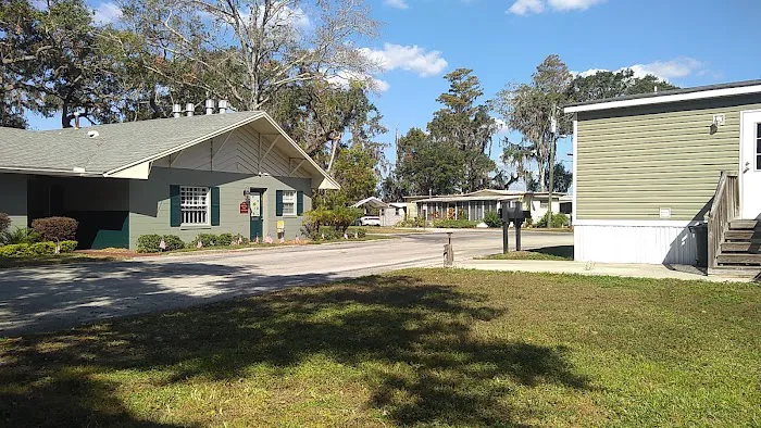 Oak Crest Mobile Park Picture 2