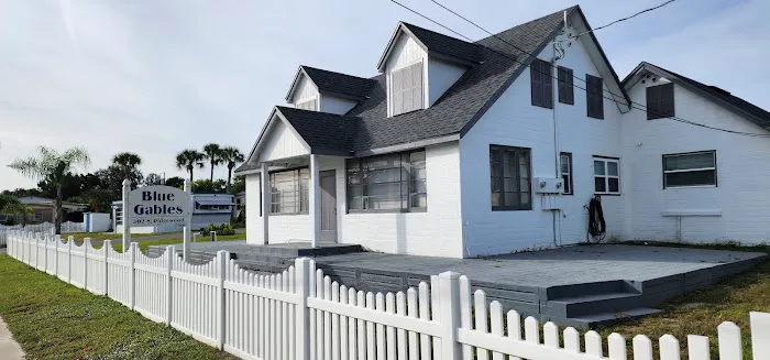 Blue Gables Mobile Home Park Picture 1