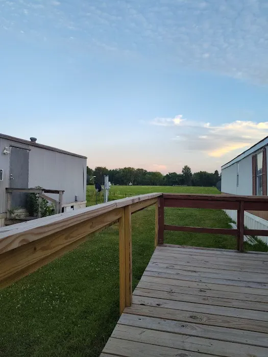 Crossroads Mobile Home Park Picture 3