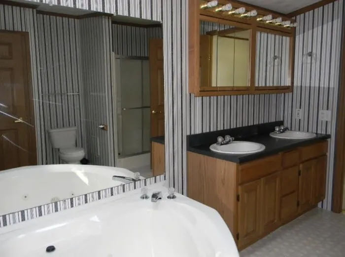 Blue Blaze Estates Picture 6