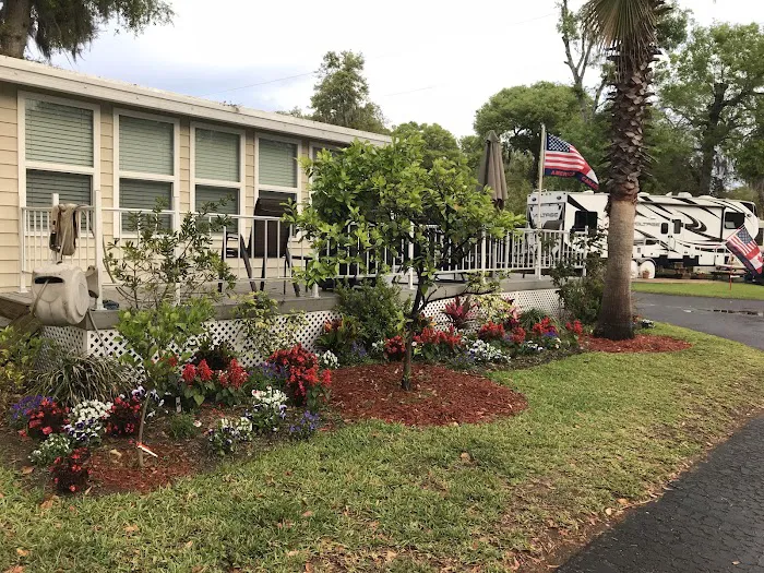 Town and Country RV Resort Picture 7