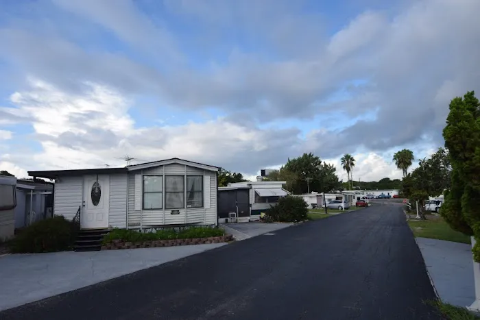 Winter Paradise RV Resort Picture 2