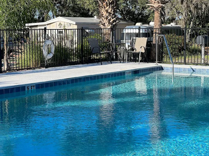 Gulf Breeze RV Park Picture 3