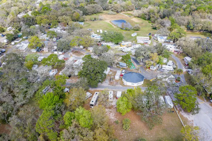 Lakewood Travel Park Picture 5