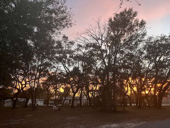 Lakewood Travel Park Picture 8