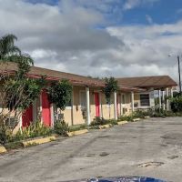 Village Inn & RV Park ico