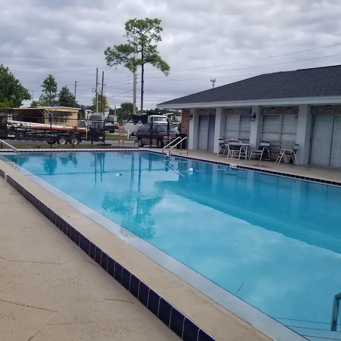 Tamarack East Mobile Home Park Picture 1