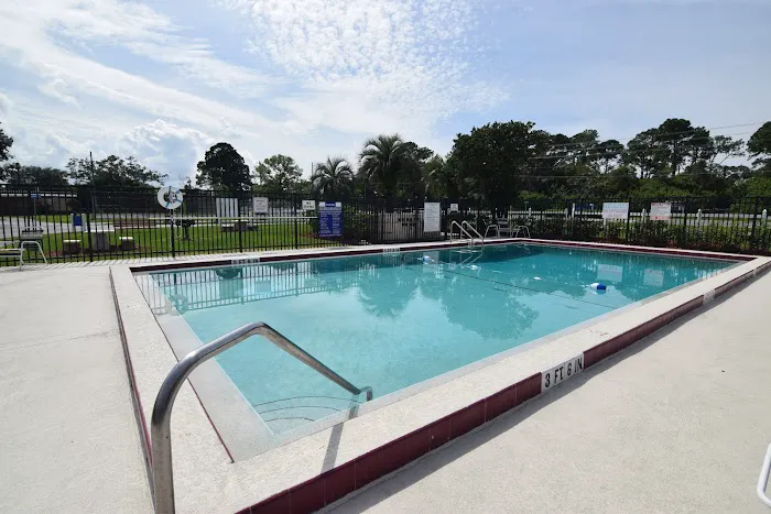Carriage Court East Manufactured Home Community Picture 1