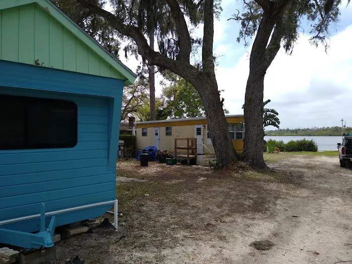 Rose Bay Landing Mobile Home Park Picture 6