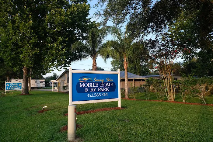 Sunny Skies Mobile Home & RV Park Picture 4