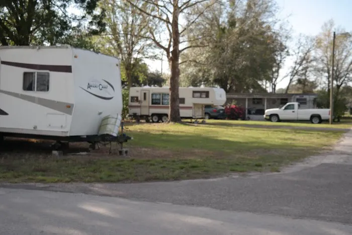 Sunny Skies Mobile Home & RV Park Picture 10