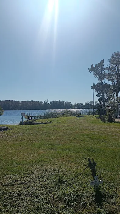 Lake Padgett Mobile Home Village Picture 10