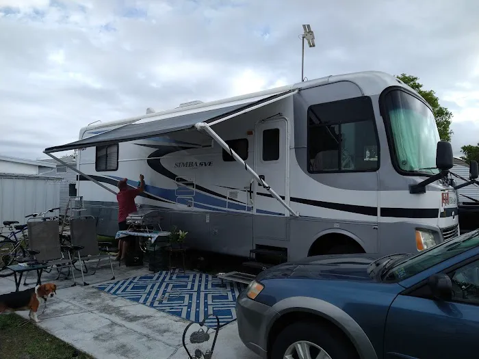 Sundance Lakes RV Resort Picture 7