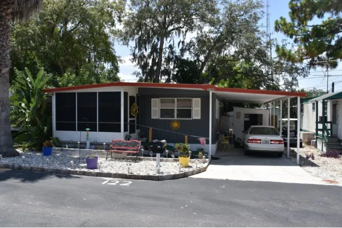 Tropic Breeze RV and Mobile Home Park Picture 6