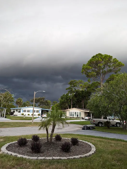Pickwick Village Picture 7