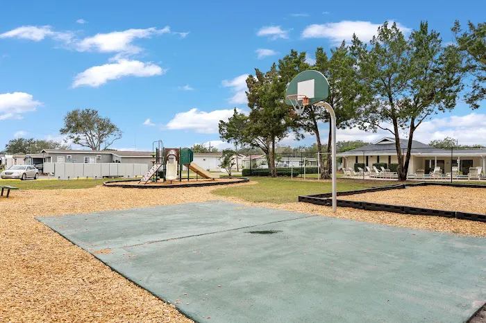 Oakridge Village Picture 2