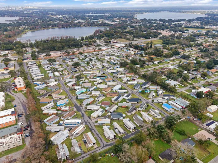 Oakridge Village Picture 4