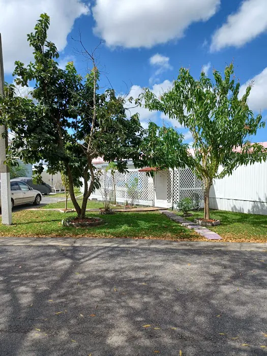 Carriage Court Central Manufactured Home Community Picture 8
