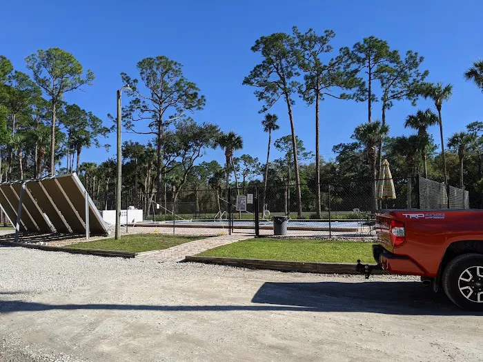 Christmas RV Park Picture 3