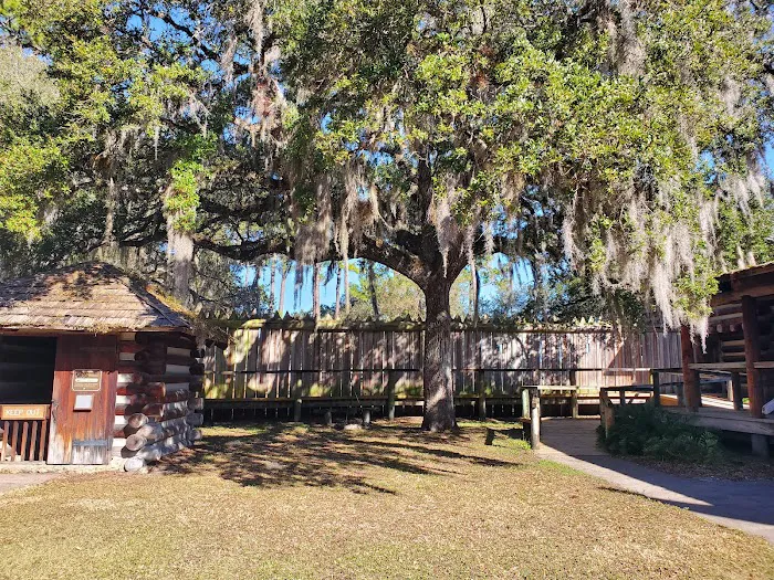 Christmas RV Park Picture 10