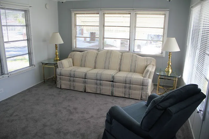Wood Dale Mobile Home Park Picture 2