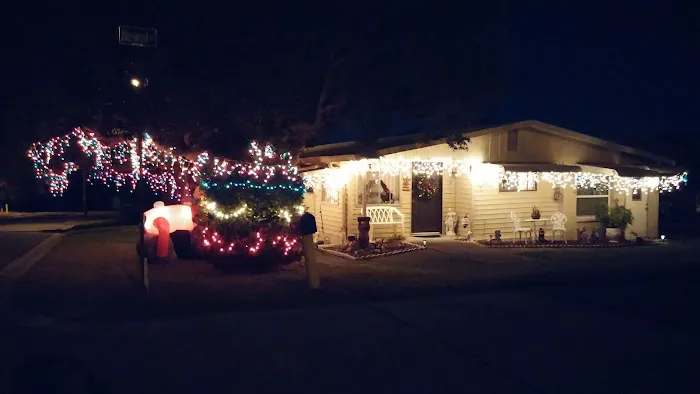 Pinecrest Mobile Home Park Picture 8