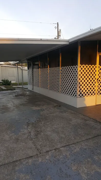 Tree Lane Village Mobile Home Park Picture 10