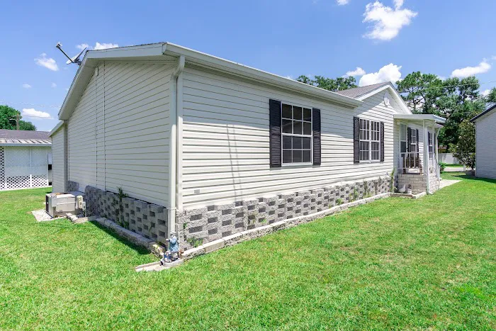 Rose Lake Estates Picture 1