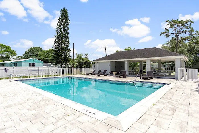 Rose Lake Estates Picture 3