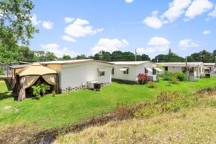 Rose Lake Estates Picture 7