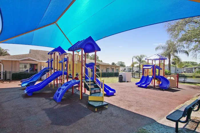 Village of Tampa Mobile Home Community Picture 4