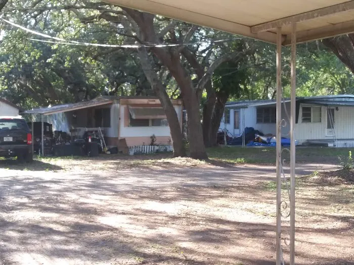 Breezewood Mobile Home Park Picture 4