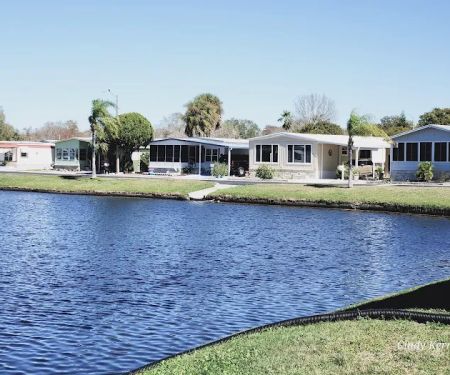 Sunshine Lake Estates MHC