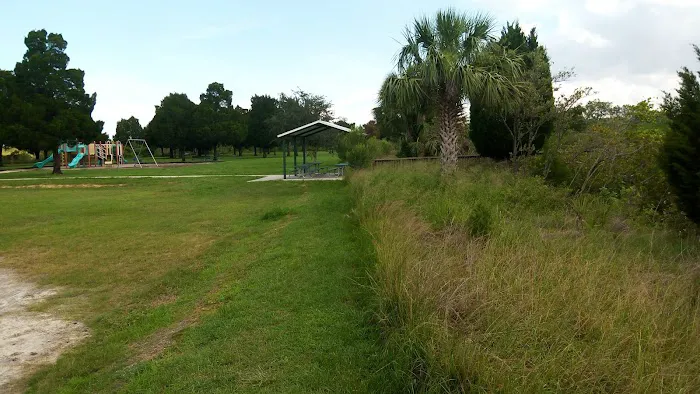 Sunshine Lake Estates MHC Picture 9