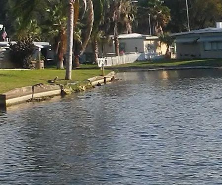 Floridian Mobile Home/RV Park