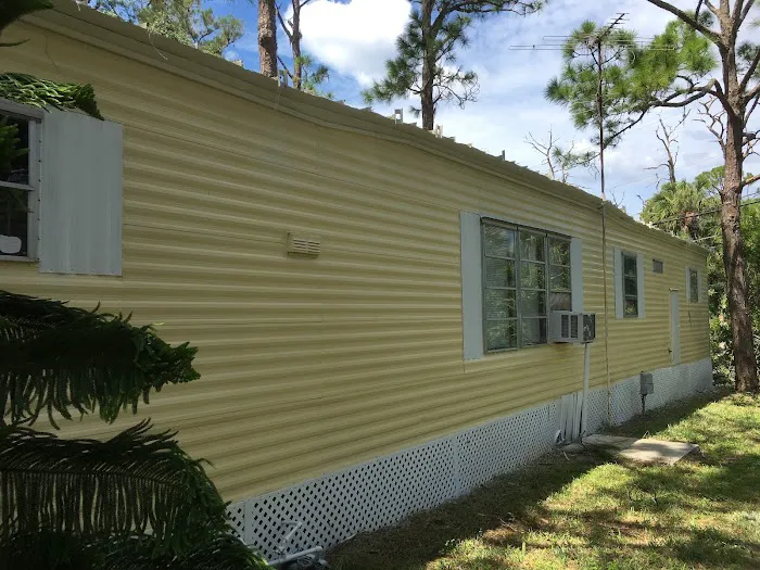Floridian Mobile Home/RV Park Picture 3