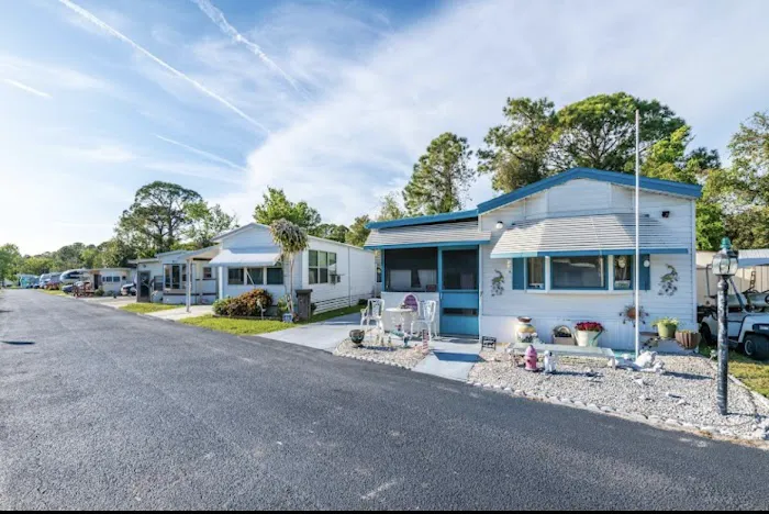 Holiday Village RV Park | Titusville, FL Picture 3