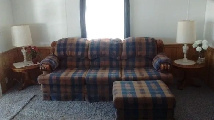 Oaks Royal III Mobile Home Prk Picture 4