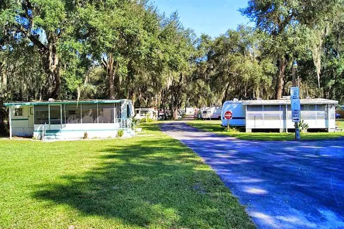 Andy's Travel Trailer Park Picture 6