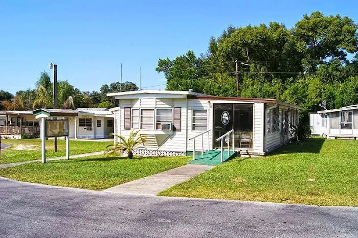 Andy's Travel Trailer Park Picture 1