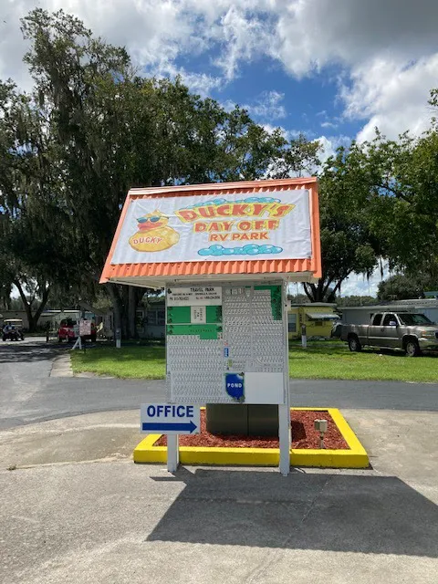 Ducky's Day Off RV Park Picture 8