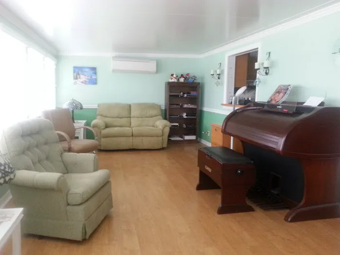 Sunnyside Mobile Home Park Picture 10