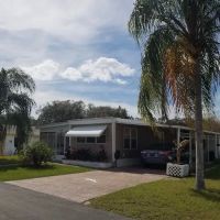 Tropical Mobile Home Park ico