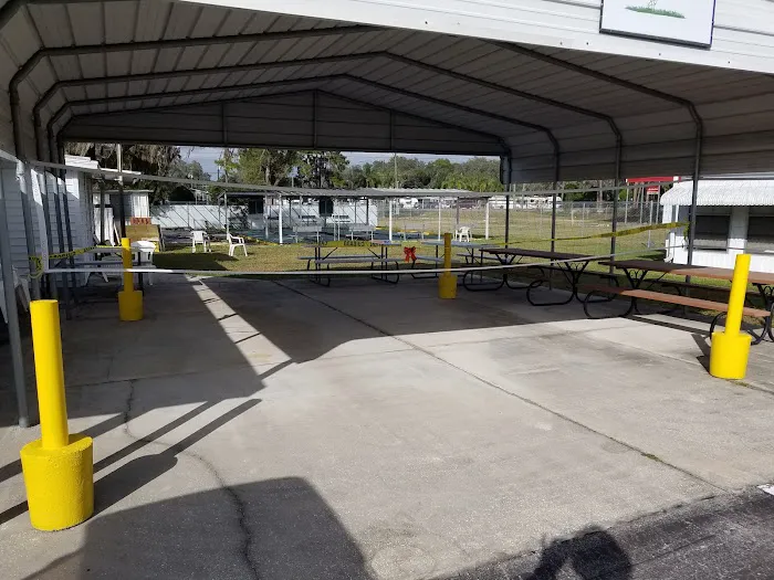 Tropical Mobile Home Park Picture 9