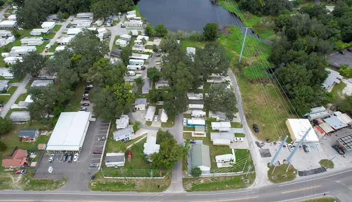 Little Lake Court RV Park Picture 3