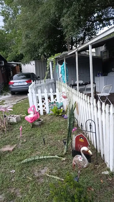 Winding Creek Mobile Home Park Picture 2